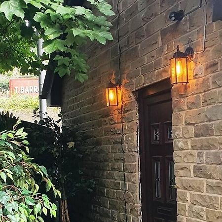 Lister Park Bradford Stylish 1Bed Coach House - Quiet & Tranquil Cottage & Parking Dış mekan fotoğraf