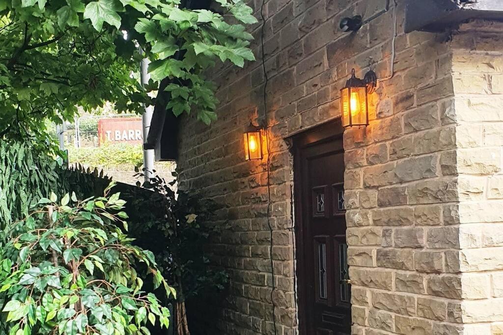 Lister Park Bradford Stylish 1Bed Coach House - Quiet & Tranquil Cottage & Parking Dış mekan fotoğraf