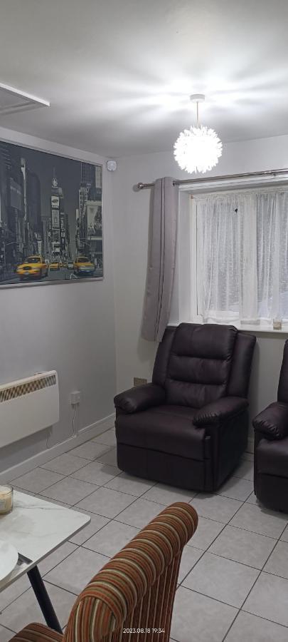 Lister Park Bradford Stylish 1Bed Coach House - Quiet & Tranquil Cottage & Parking Dış mekan fotoğraf