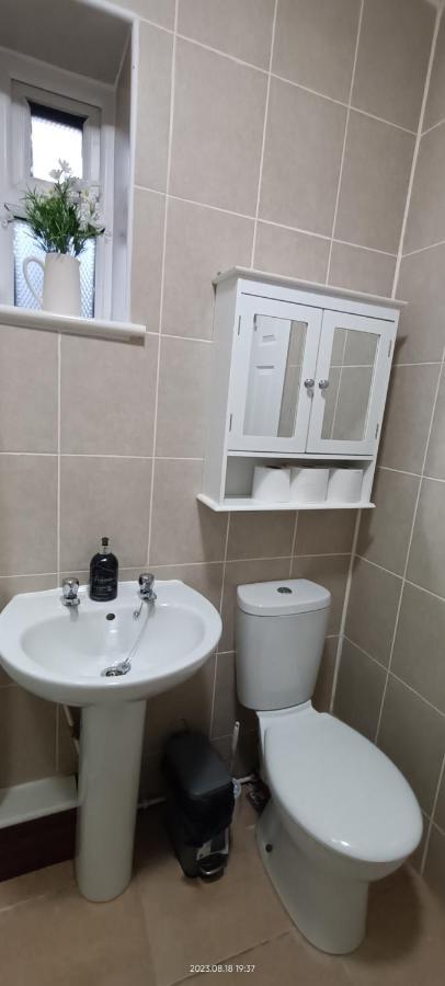 Lister Park Bradford Stylish 1Bed Coach House - Quiet & Tranquil Cottage & Parking Dış mekan fotoğraf